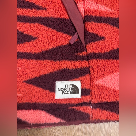 The North Face Quarter Zip Women’s Size: M - Picture 3 of 3